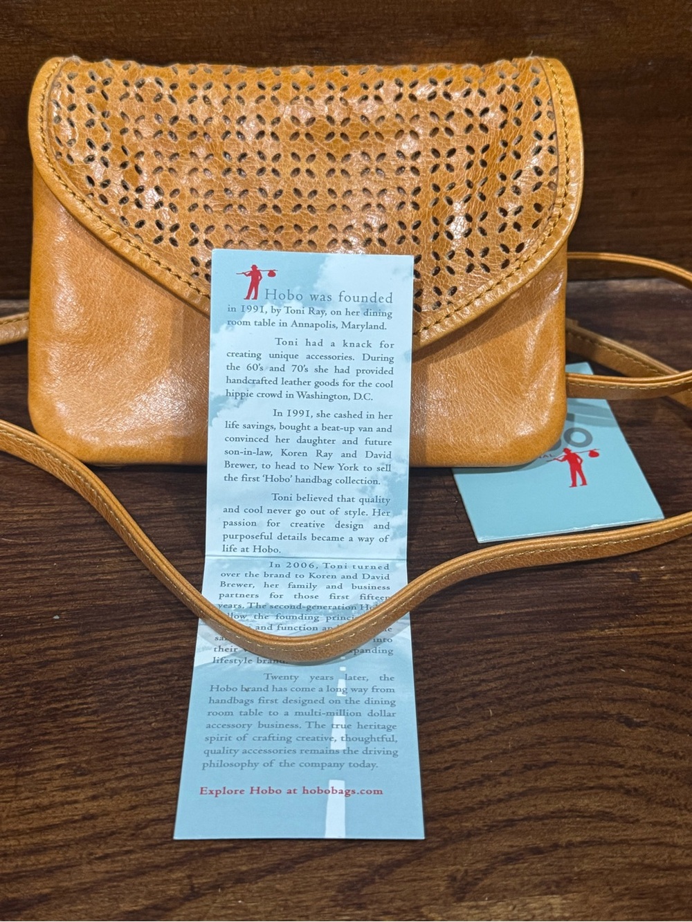 HOBO The Original Lexa Laser-Cut Leather Crossbody Bag - Tangerine / Tan - NWT - Picture 2 of 7